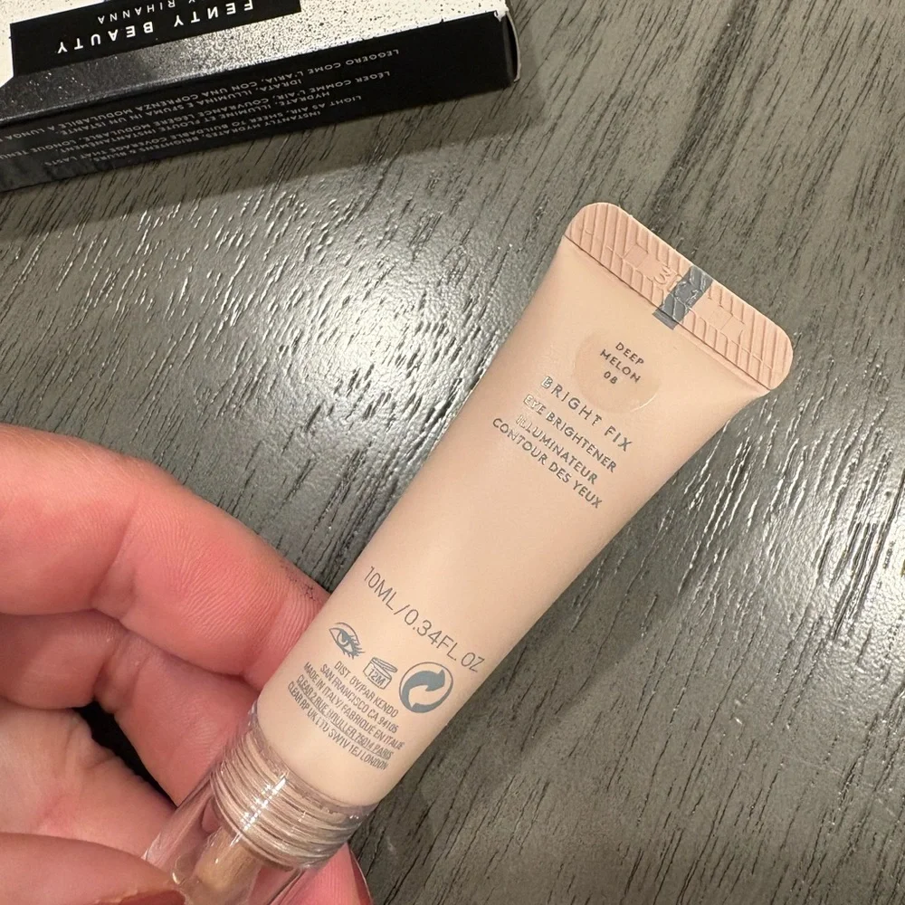 * New Fenty Beauty Bright Fix Eye Brightener 08 DEEP MELON